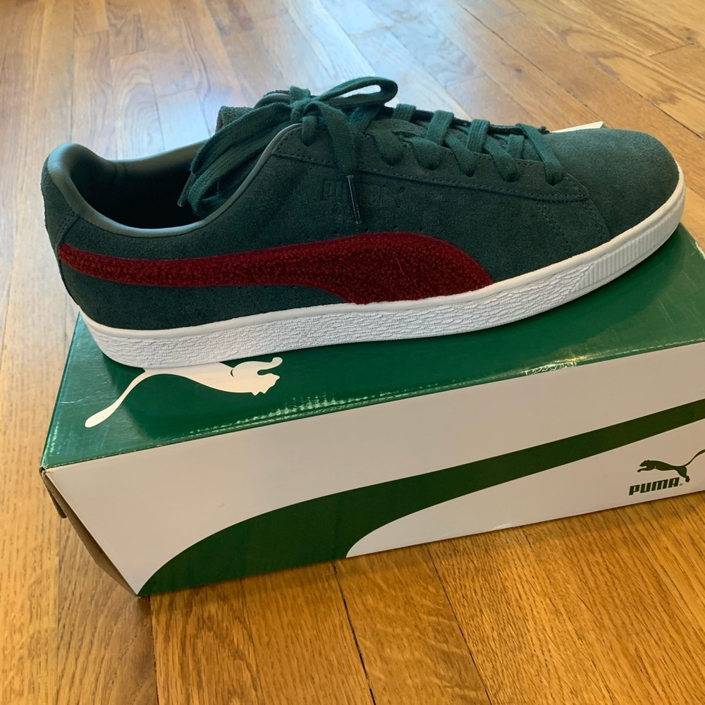 NEW PUMA Suede Sneakers